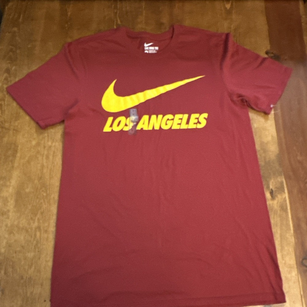 Nike Tee USC Los Angeles T Shirt Red Size Medium Short‎ Sleeve Swoosh